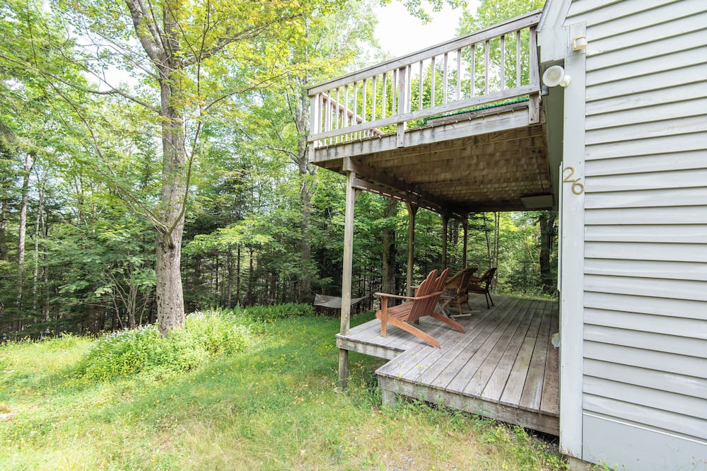 Seal Cove Cabin | Charming Secluded Cabin in Seal Cove