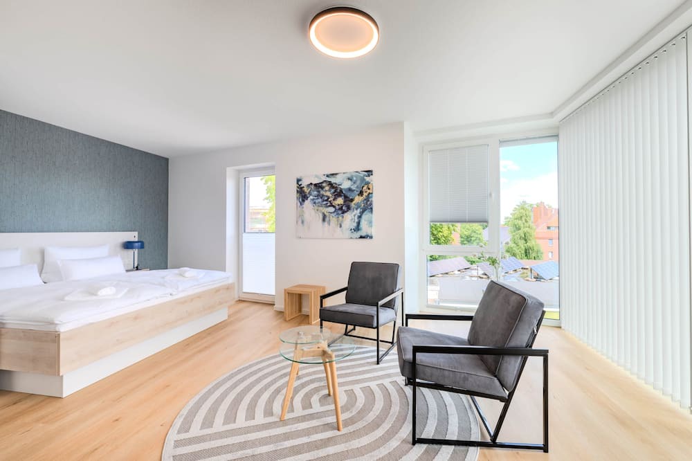 Eversten House | Drielake- Modern, fully furnished boarding apartment in a central location.