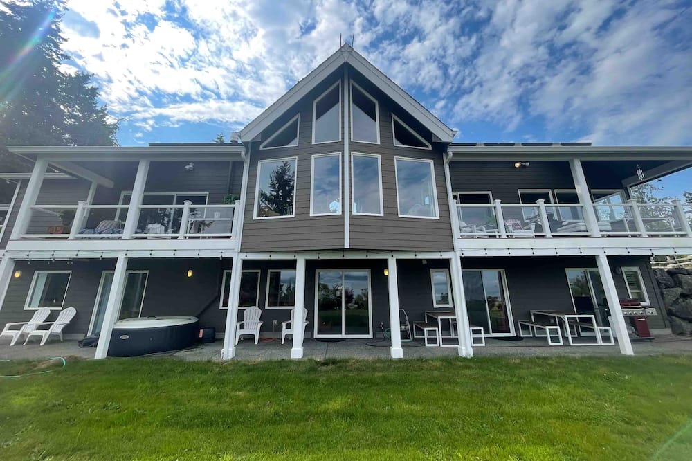 Hansville House | Luxurious water view home surrounded by wildlife and breath taking views