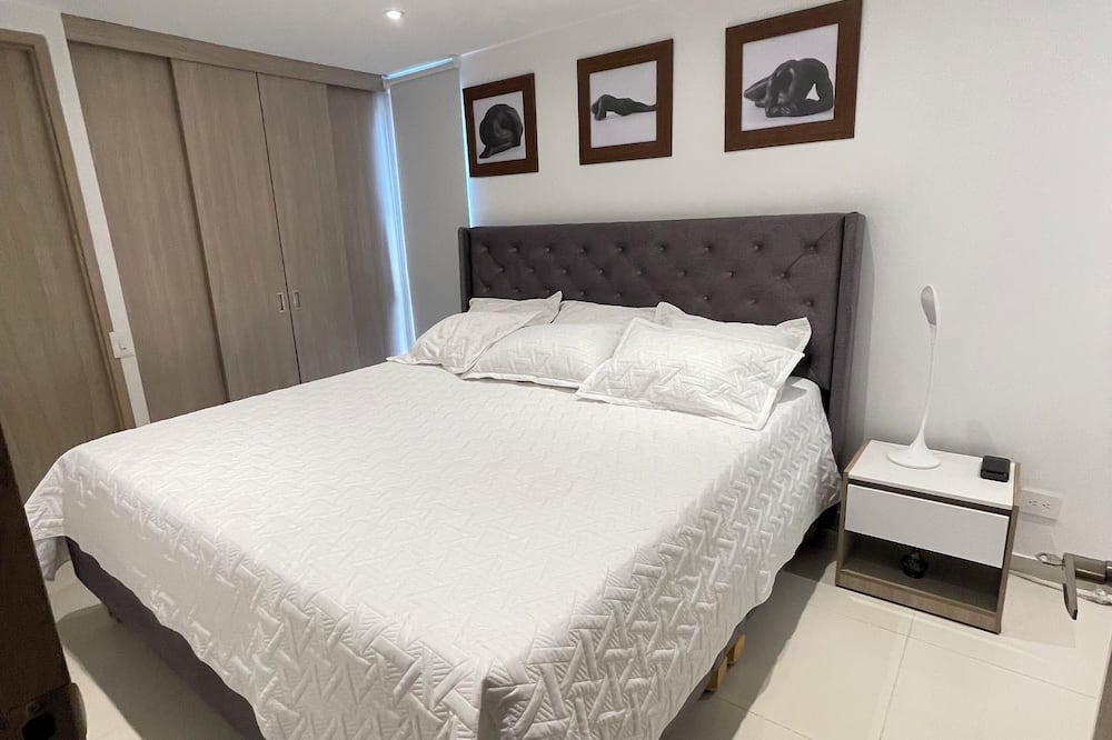 Cali Apartment | Modern apt in Cali w/3 comfy beds & A/C in all rooms for restful stay