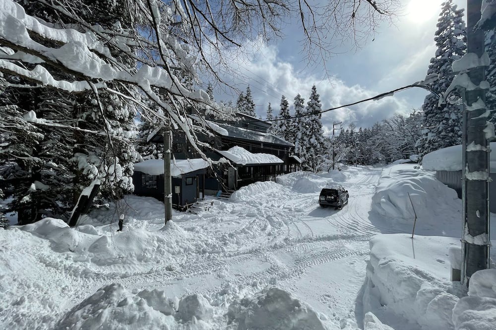 Iida Ski Chalet | Spacious 5-bedroom ski-in chalet—perfect for families and friends.