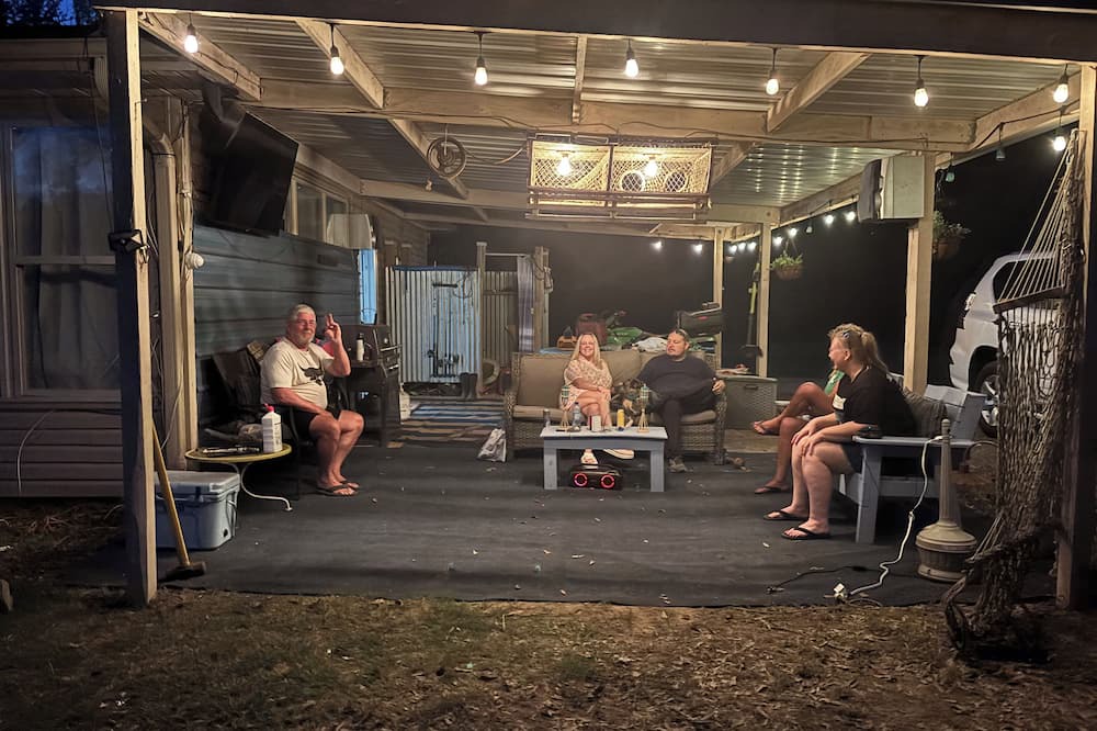 Samantha Cabin | Cozy 2-bedroom cabin in peaceful Northport on the LAKE