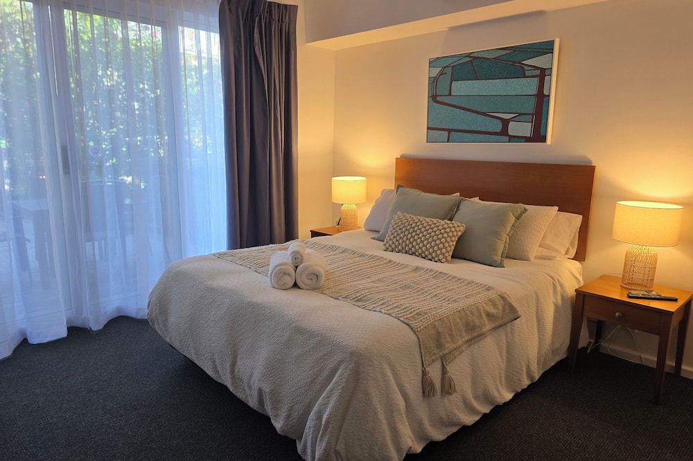 Halls Head Apartment | Hideaway on the water