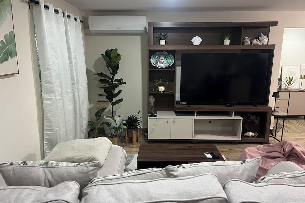 Buccoo Condo | Buccoo Escape - Cosy 2 bedroom 2 bathroom Condo in Tobago near tropical beaches