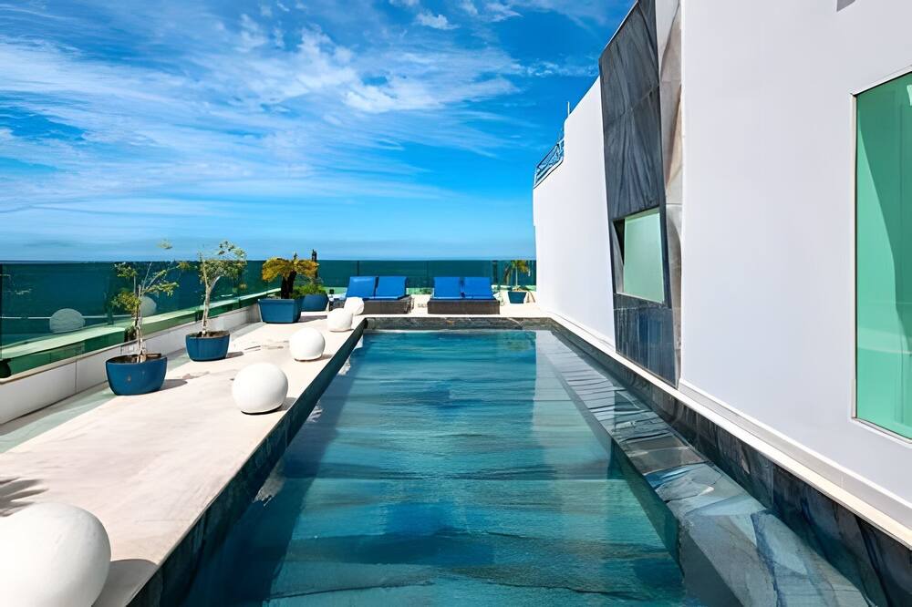 Copacabana Apartment | ADV001 Luxurious sea-front penthouse for 10