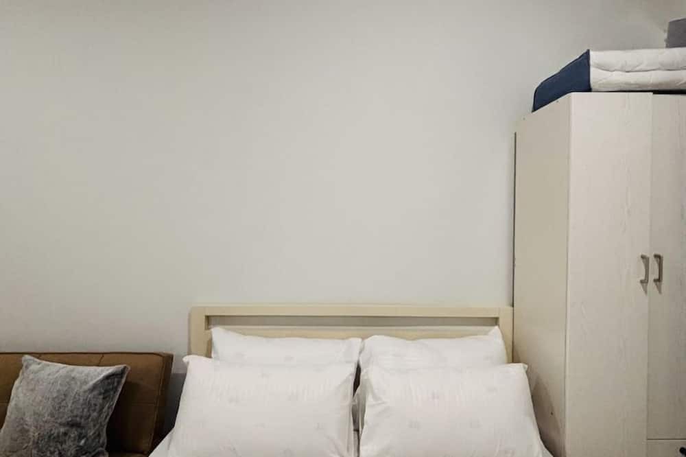 Mandurriao Apartment | Simple & Stylish Studio Stay at WV Towers