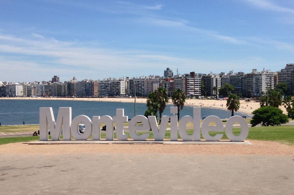 Punta Carretas Apartment | Enchanting apartment with AC and balcony in Montevideo.