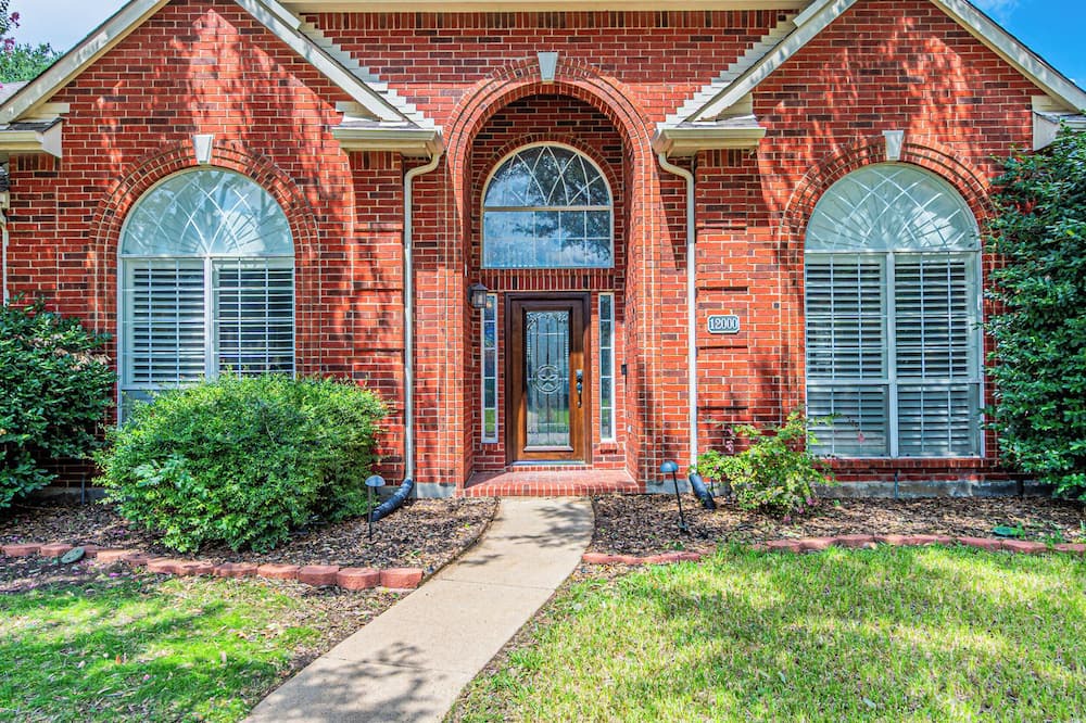 Frisco House | Spacious 5BR 4BTH House/w Game Room or 6th BR in Welcoming Frisco Close To All