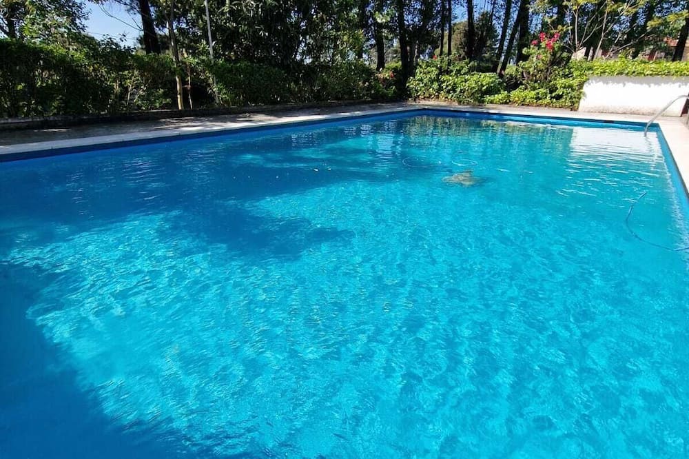 Calvarrasa de Abajo Cottage | Rural house 5min from Salamanca, 5000m² with swimming pool and barbecue