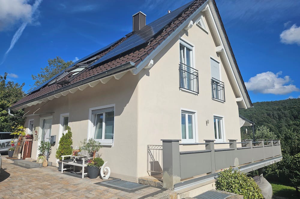 Heimbuchenthal Apartment | Modern vacation apartment in a very beautiful location, surrounded by forests and hiking trails!