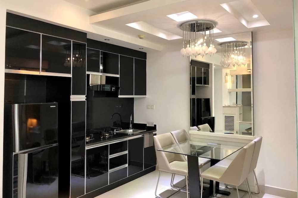Phnom Penh City Centre Apartment | Cozy 1-bedroom studio with AC, fitness room in enchanting Phnom Penh
