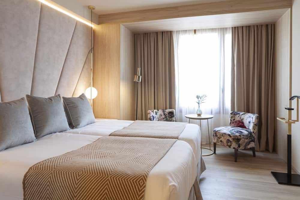 Sant Nicolau Hotel | Downtown and Stylish Accommodation Close to Royal Palace of La Almudaina!