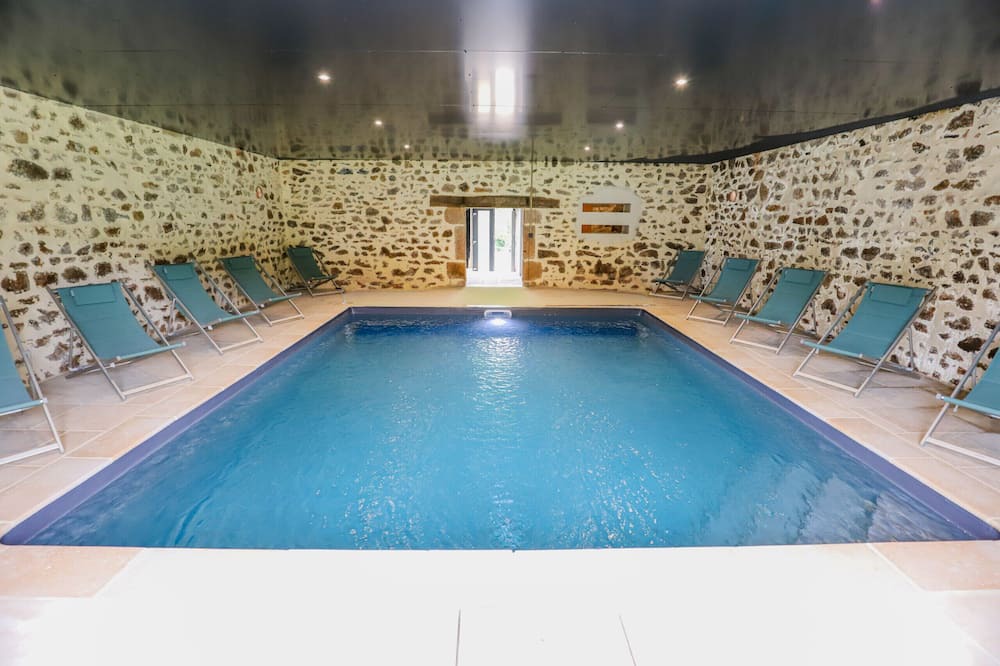 Millay Villa | So Villa Le Chalet (58) - Indoor pool - Basketball - 2h from Lyon - 45p.