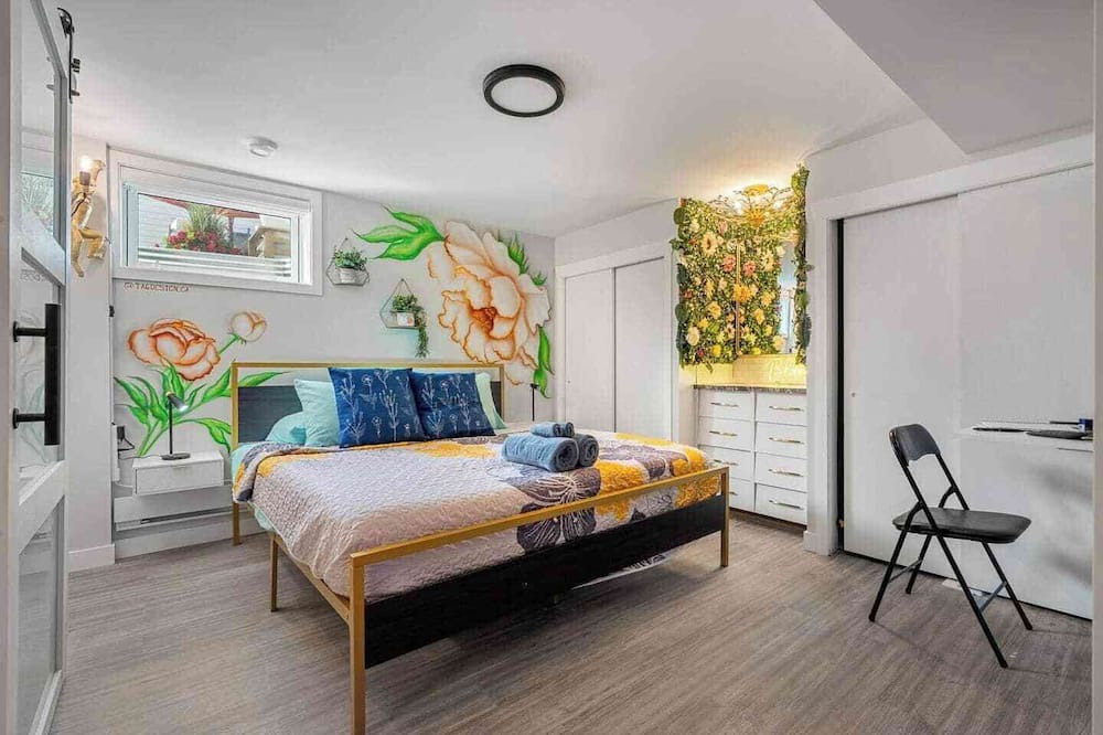 Northeast Edmonton Apartment | Art, comfort, and fun just 15 minutes to downtown and steps from shops