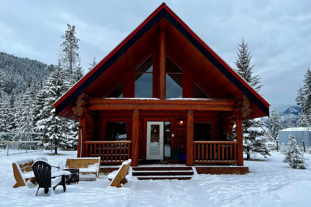 Golden Apartment | Beautiful 2BR Wooden Cabin