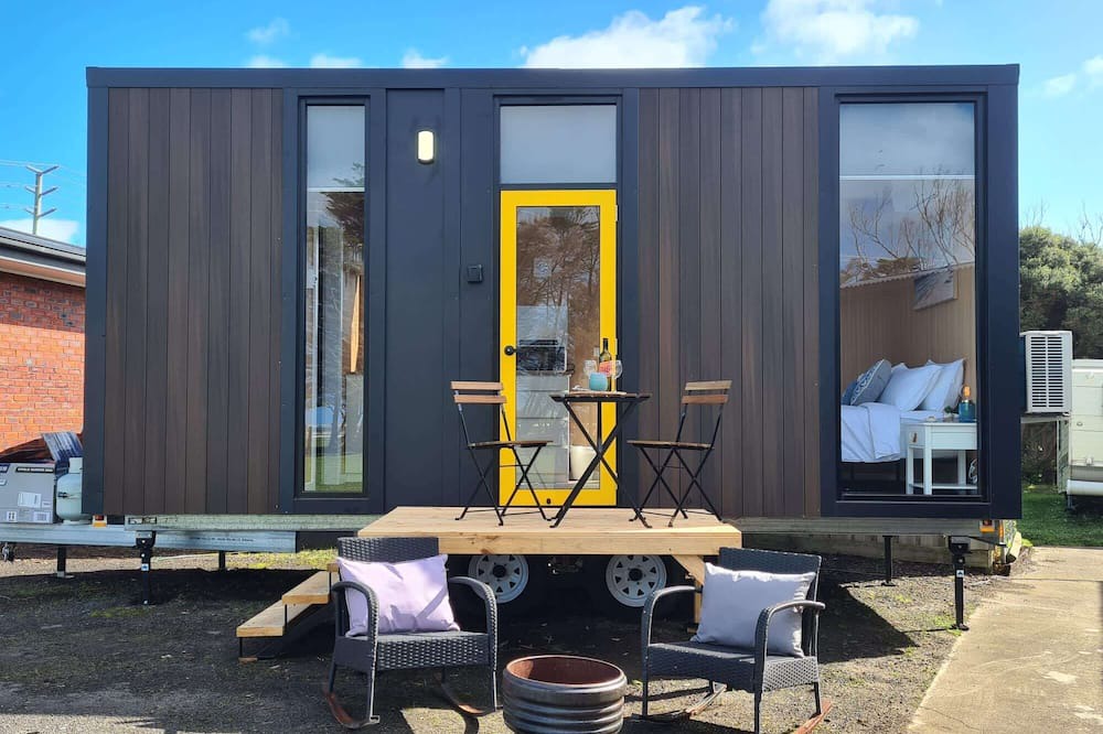 Portland House | Oceans Edge Retreat by Tiny Away