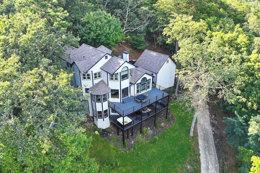 Jasper House | Hot Tub, Decks & 2 Kitchens: Mtn-View Jasper Gem!