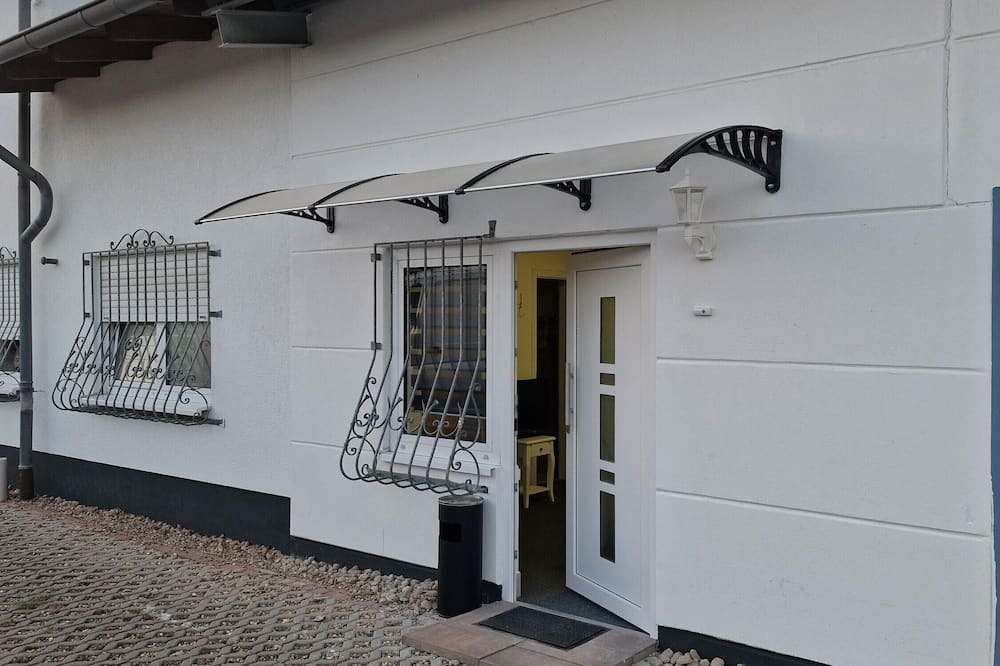 Beckingen Apartment | Cozy 2-bed apartment on the Saar/A8, A620
