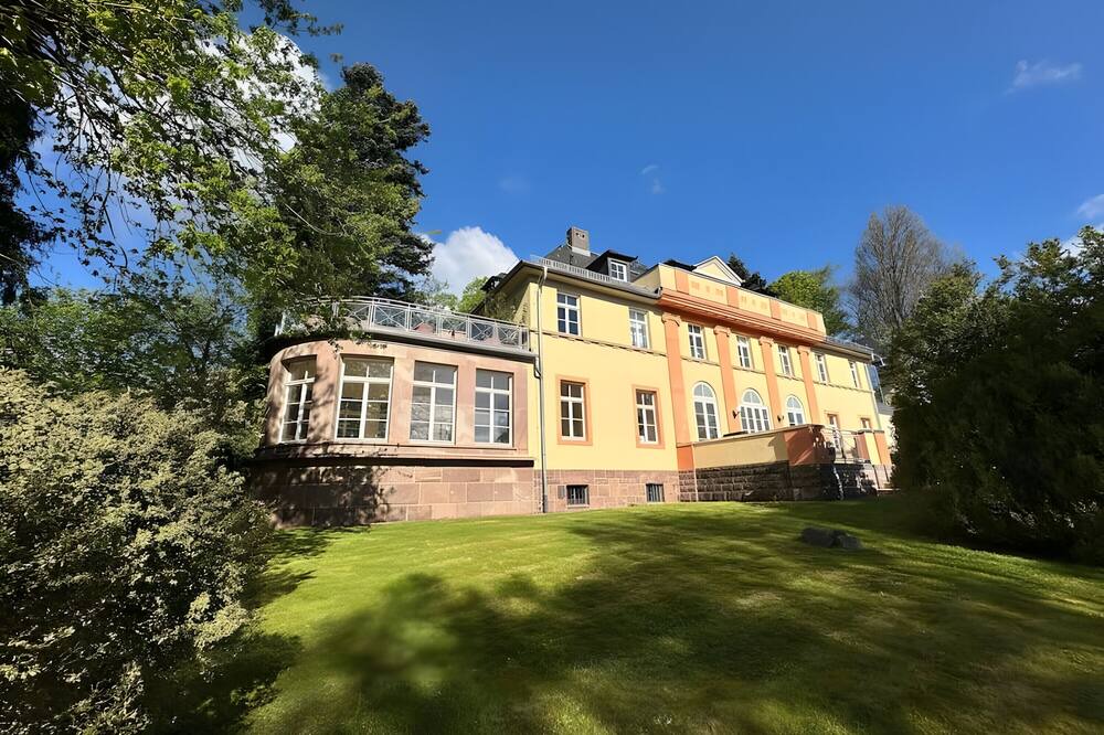 Brasselsberg Apartment | Panorama Penthouse in a Beautiful Villa