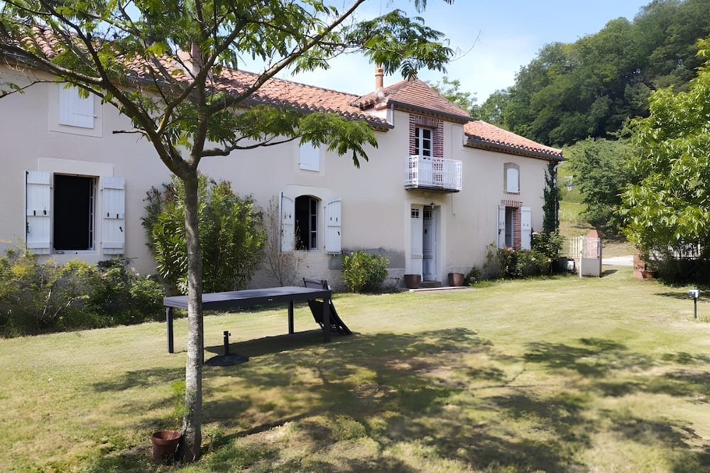 Malabat House | Blousson, long farmhouse in the Gers