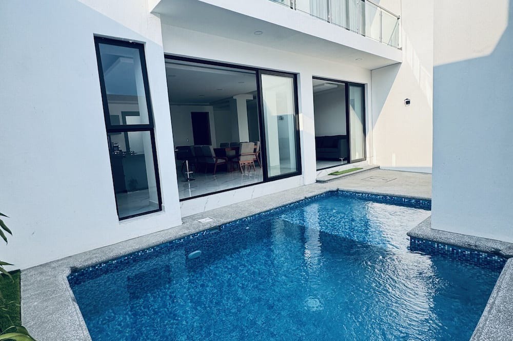 Perula House | Casa Top Horizonte. Charming 3-bedroom beach house with AC & Private Pool.