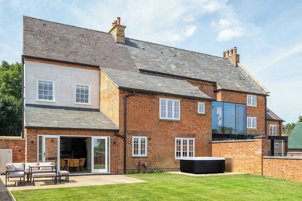 Kelmarsh House | The Talbot & Granary - Exclusive Elegant Homes