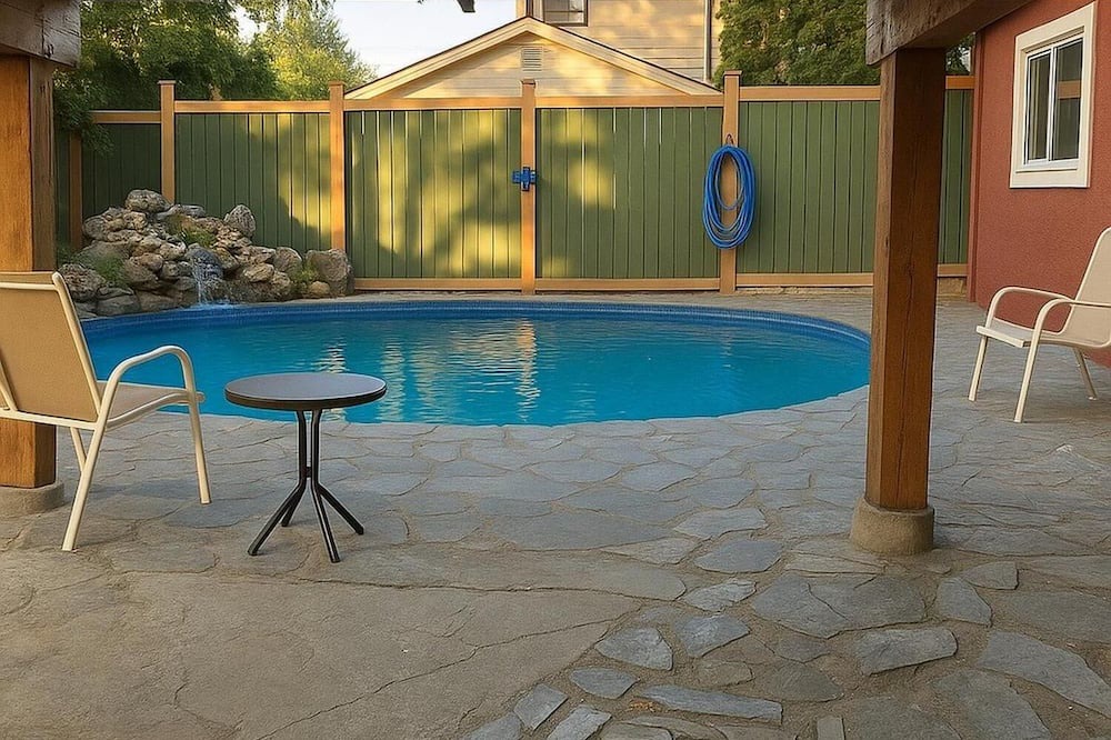 Saanich East Bed & Breakfast | Melrose Place Poolside Hideaway Basement Suite Sleeps 6+