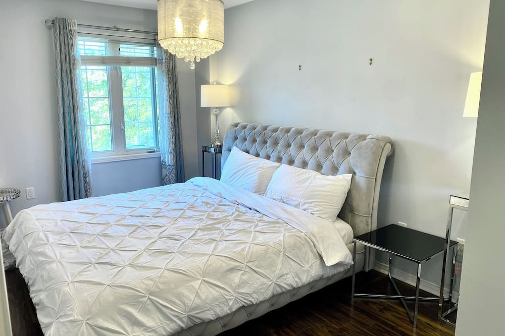 Bradford House | Kick back and relax in this calm, stylish space