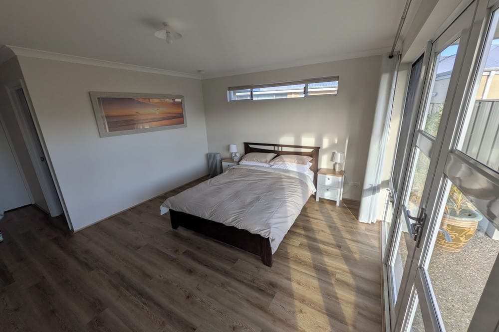 Vasse Apartment | Private Studio Bed and Bath