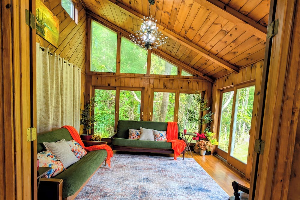 Springwater House | Whispers of Nature