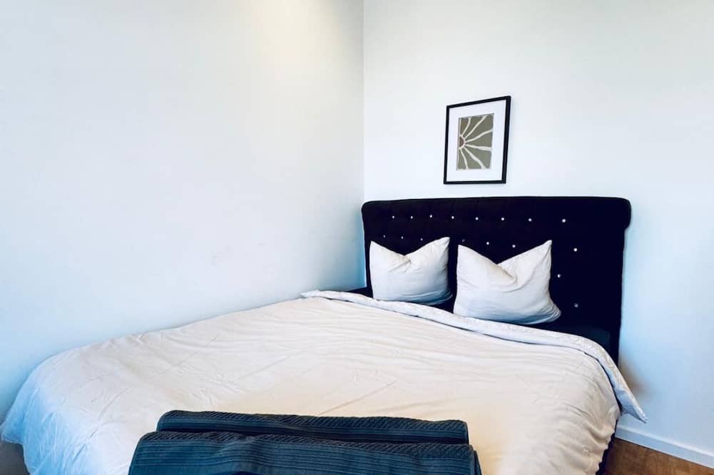 Liesing Apartment | Convenient Room in Shared Apt | Walk to Kaufpark