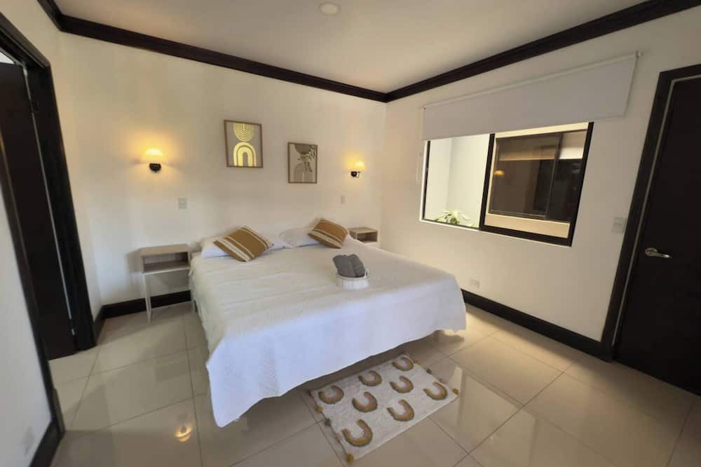 San Pablo de Heredia House | Fully Equipped 3 beds 2 cars 20-min airport