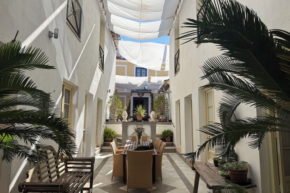 Pizarra House | Back house in Andalusian townhome in wonderful Pizarra with AC