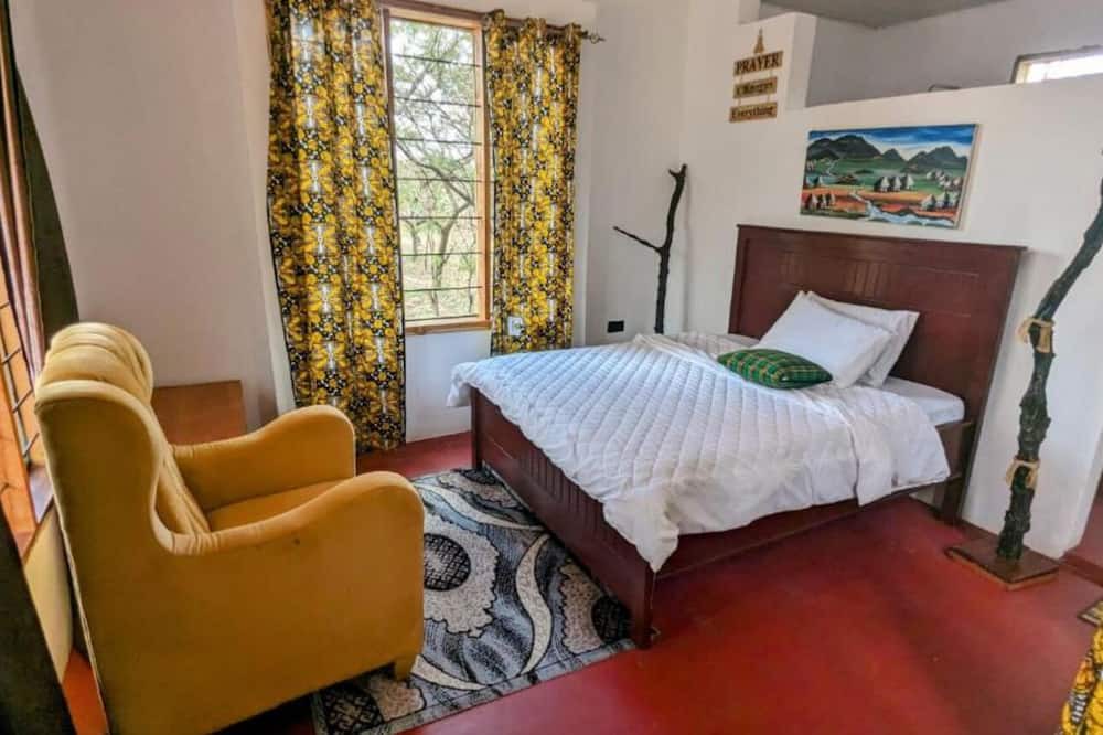 Mikumi House | Double G safaris and Camp Mikumi - Luxury Triple Room 3