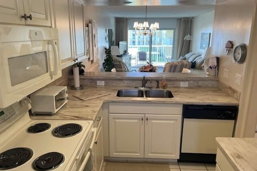 Point East Condo | Ocean View Second Floor 2/2