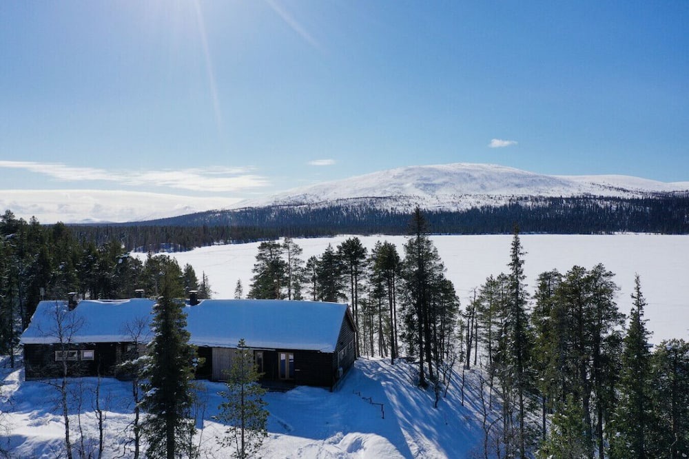 Enontekio Villa | A Unique Arctic Retreat – Villa Northern Lights + Igloo 1, Igloo 2 by DG Lomailu