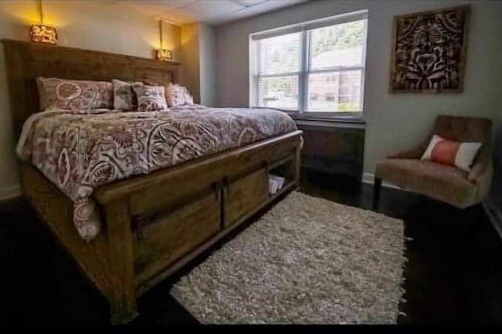 Fourmile Apartment | Escape To Elegance: Pineville's Premier STR in Historic Gem