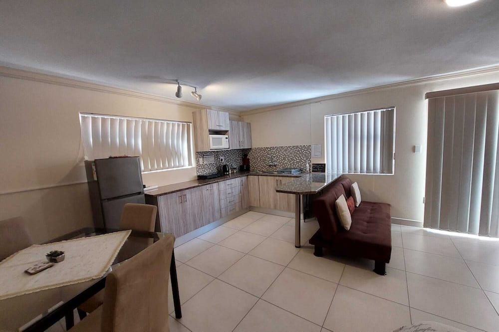 Vineta Apartment | Spacious cosy, self- Catering loft with own entrance in safe & secure area.