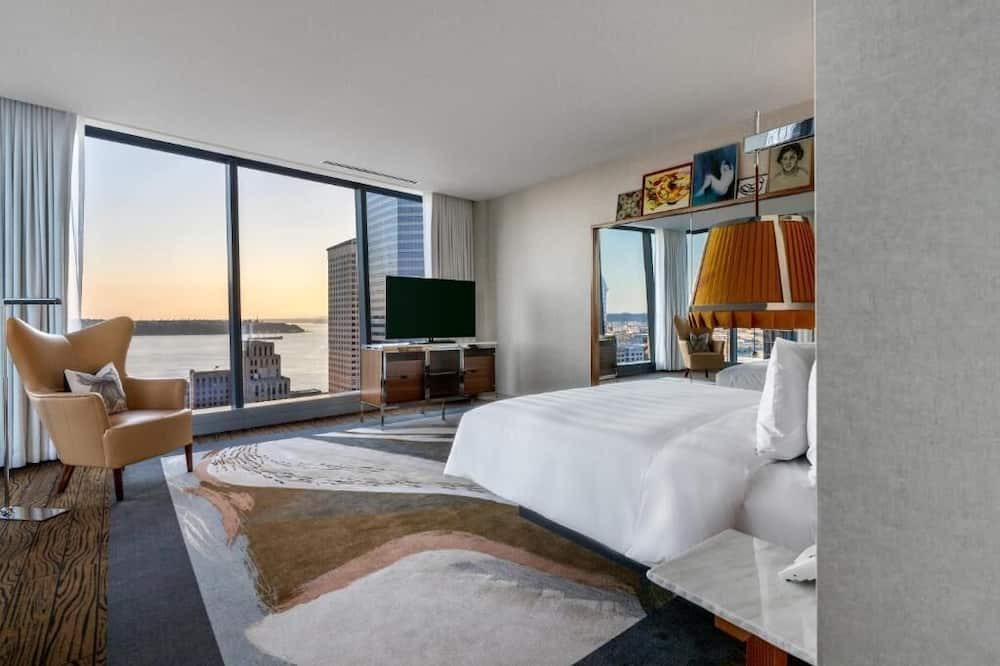 Downtown Seattle Hotel | Luxury Room w/Breathtaking Bay Views Near Seattle Tacoma International Airport