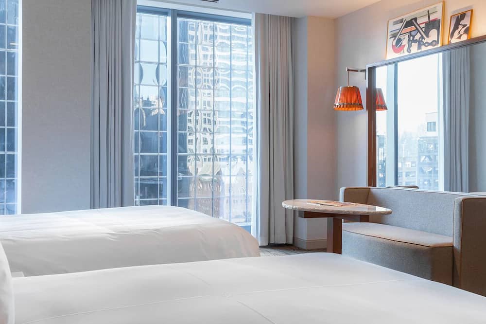 Downtown Seattle Hotel | 2 Serene Rooms with 2 Queen Beds and Designer Furnishings - Explore Seattle!