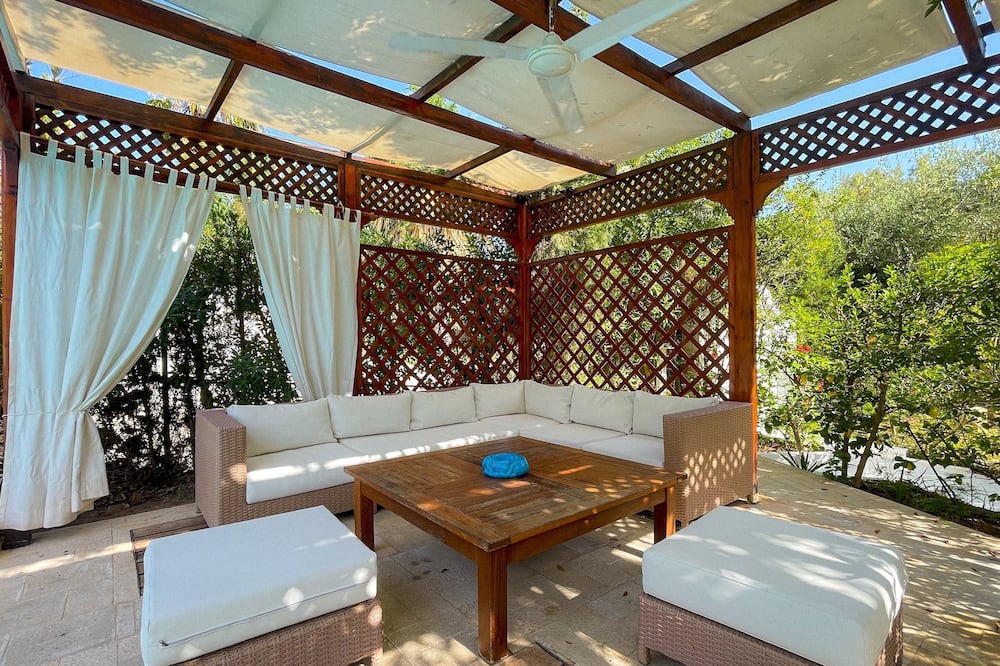 Mrezga Villa | Residence Jannet: Oasis pour 16 en bord de mer