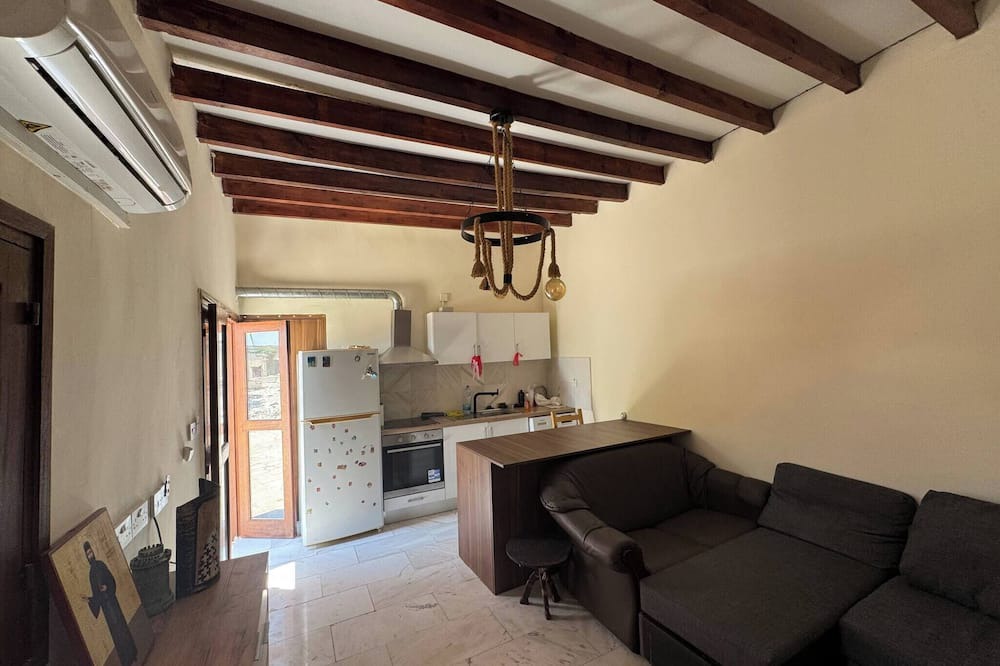 Marathounta Apartment | Cozy Stone house with 1 bedroom