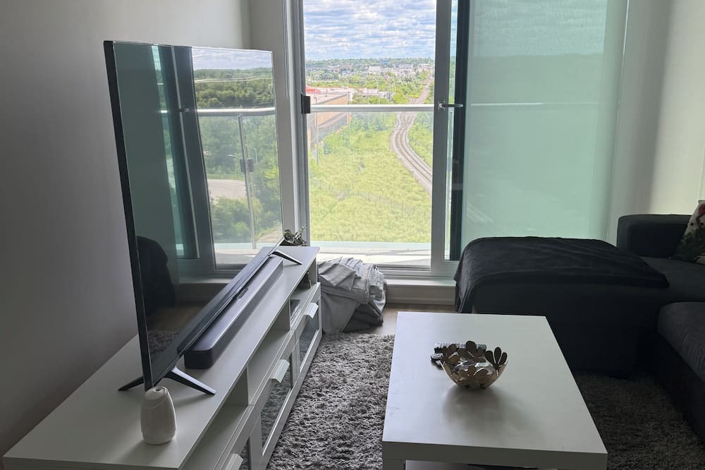 Ledbury - Heron Gate - Ridgemont - Elmwood Condo | Millie’s SpacenA shared 2Br 2 Bathroom cozy