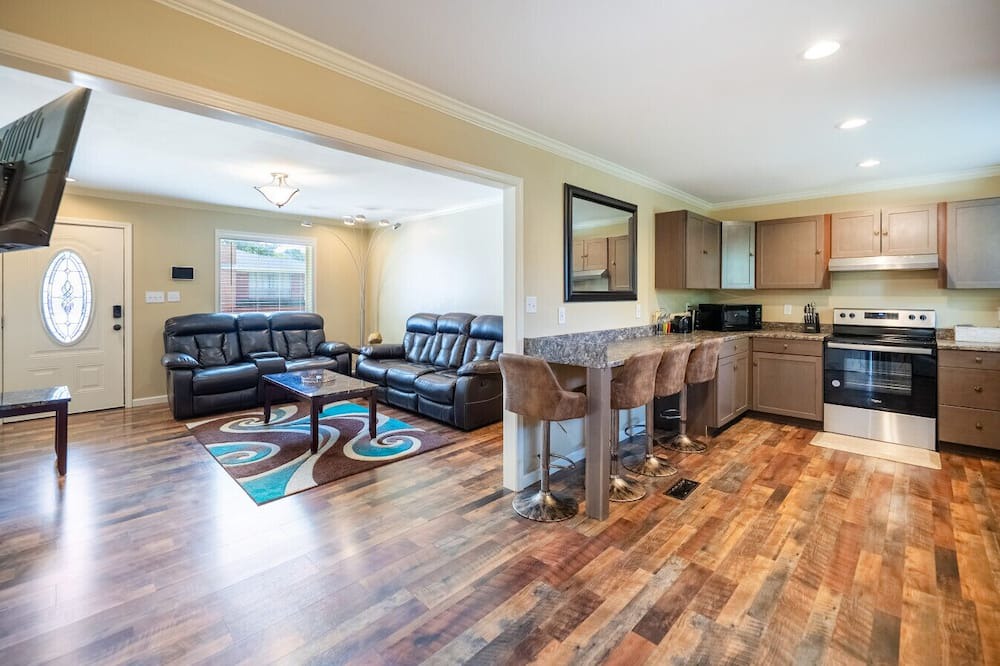 Shannon House | Comfortable 3BR Retreat | Near Downtown Birmingham