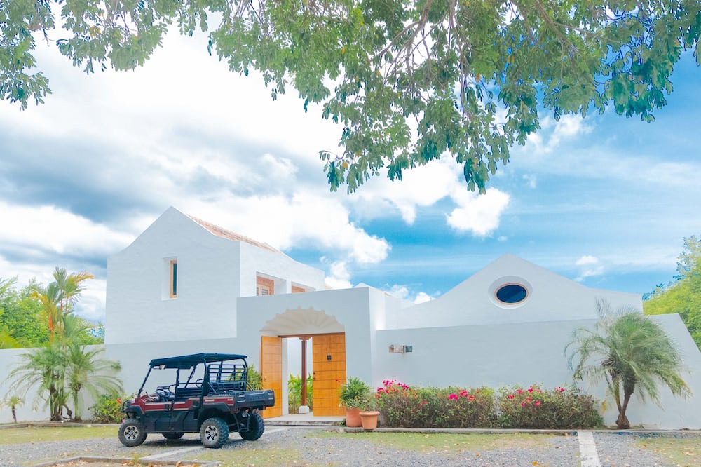 Playa Blanca House | Spacious 5-bedroom luxury villa with pool, golf view & Steps from the beach.