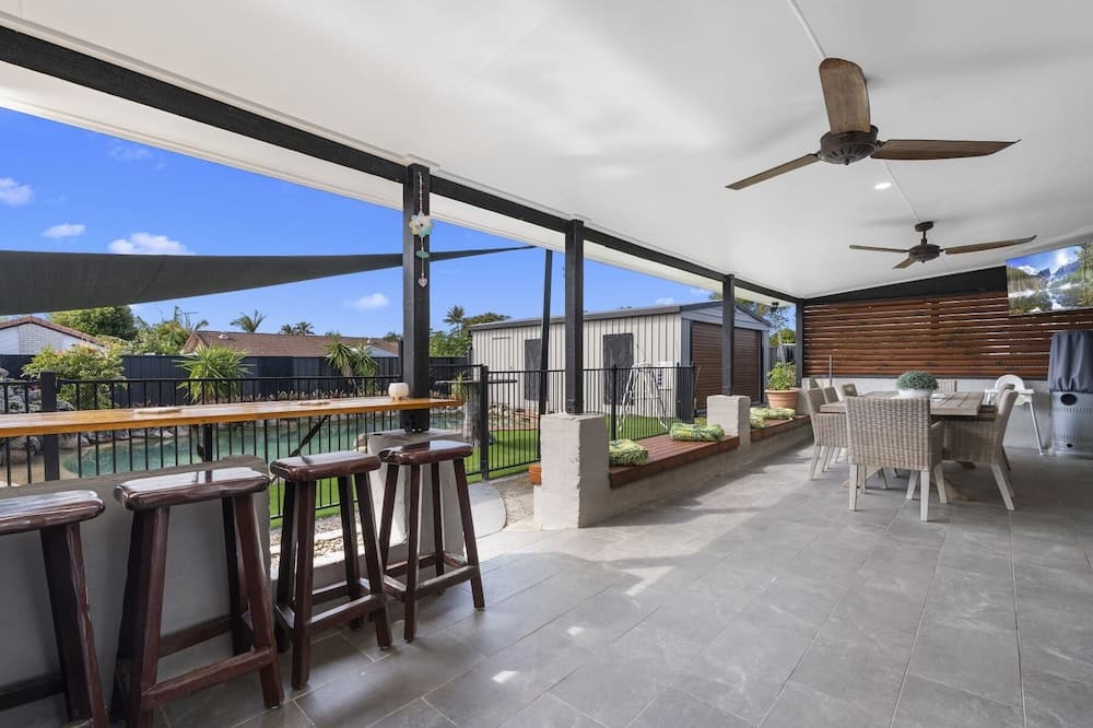 Sandstone Point House | The Pandanus Retreat