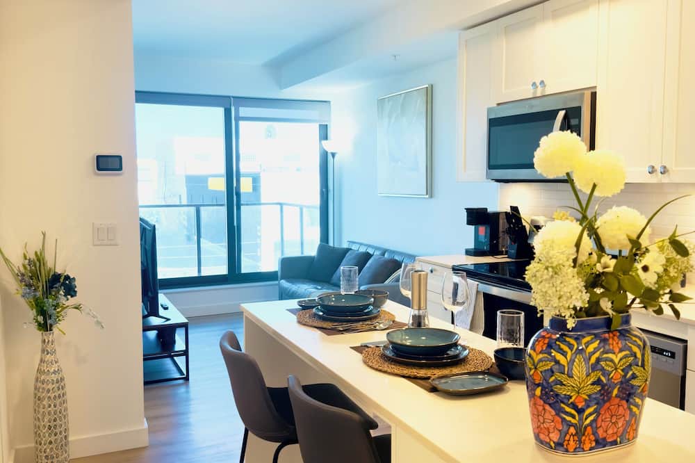 Crescent Heights Condo | Downtown Condo, Stylish & Comfy