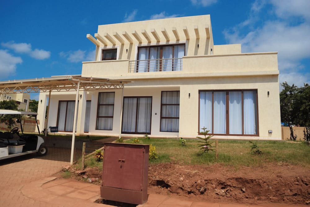 Central Kenya Coast Villa | Swanky 3BR Villa at Pazuri, Vipingo Ridge!