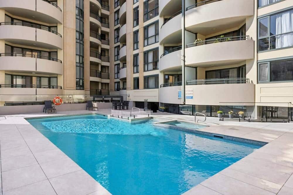 Braddon Apartment | Stylish Braddon Retreat | 2BR, Free Parking & Pool