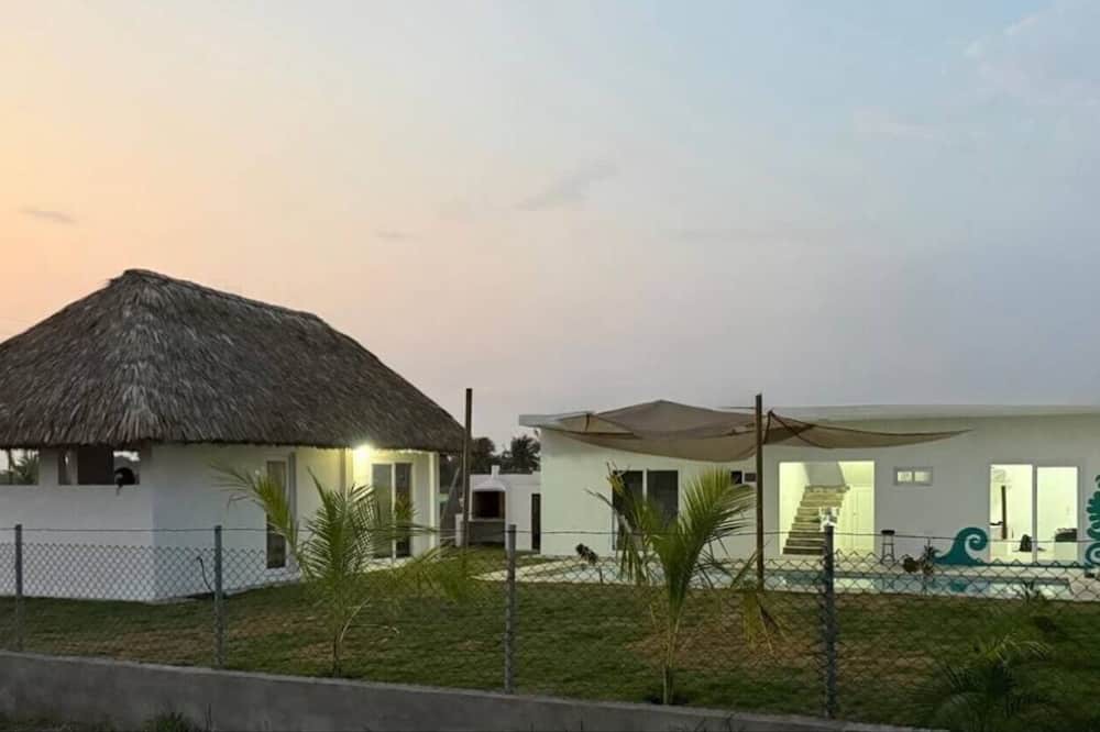 Escuintla Hotel | Almirante del Mar